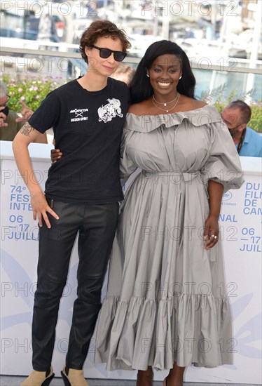 Photocall du film "Marcher sur l'eau", Festival de Cannes 2021