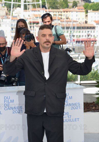 Photocall du film "Les Intranquilles", Festival de Cannes 2021