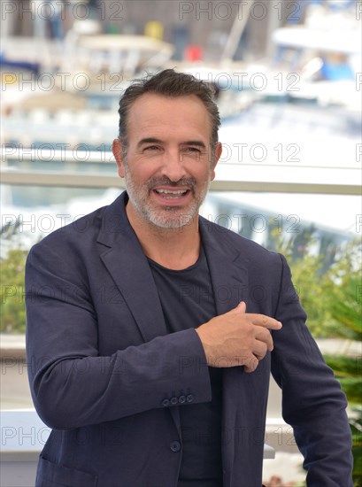 Photocall du film "OSS 117 : Alerte Rouge en Afrique Noire", Festival de Cannes 2021