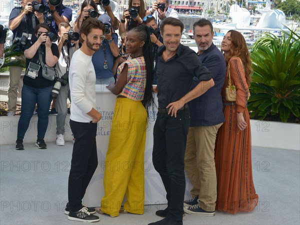 Photocall du film "OSS 117 : Alerte Rouge en Afrique Noire", Festival de Cannes 2021