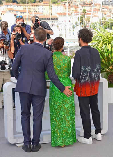 Photocall du film "Coupez !", Festival de Cannes 2022