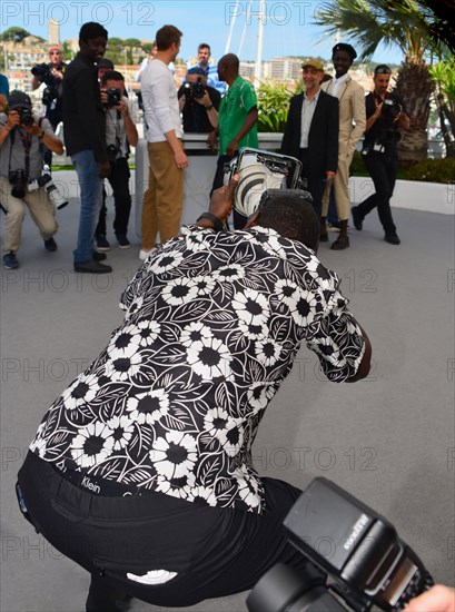 Photocall du film "Tirailleurs", Festival de Cannes 2022