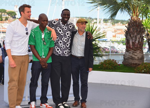 Photocall du film "Tirailleurs", Festival de Cannes 2022