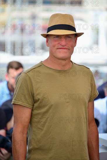 Photocall du film "Sans filtre", Festival de Cannes 2022