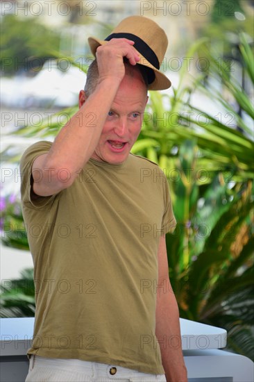 Photocall du film "Sans filtre", Festival de Cannes 2022