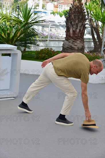 Photocall du film "Sans filtre", Festival de Cannes 2022