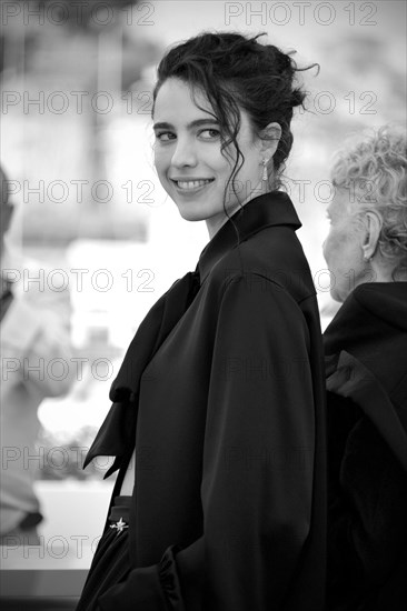 Photocall du film "Des Etoiles à midi", Festival de Cannes 2022