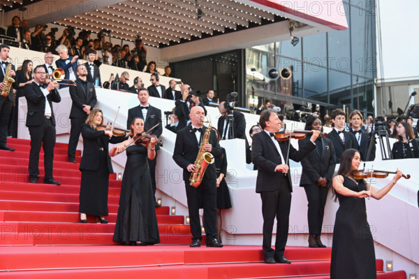 Montée des marches du film "Mission Impossible : The Final Reckoning"