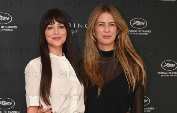 Dakota Johnson, Ro Donnelly