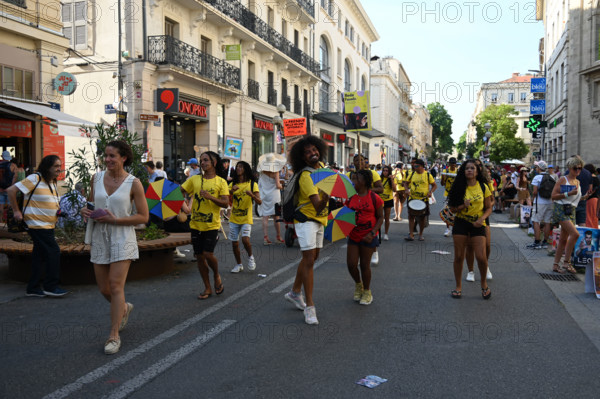 Ambiance dans les rues d'Avignon
