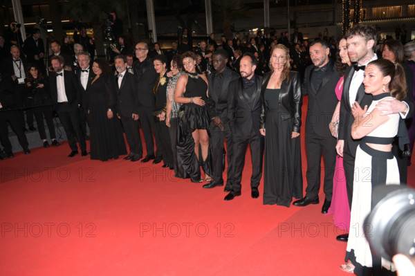 Cast and crew of the film 'L'Abandon'