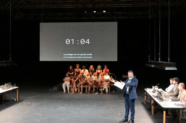 Festival d'Avignon IN 2026 : "Un procès - après l'ennemi du peuple"