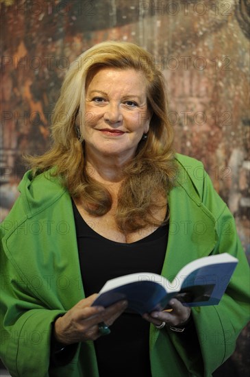 Salon du livre l'Haÿ-les-Roses octobre 2009
Suzanne Varga, écrivain, professeure des universités