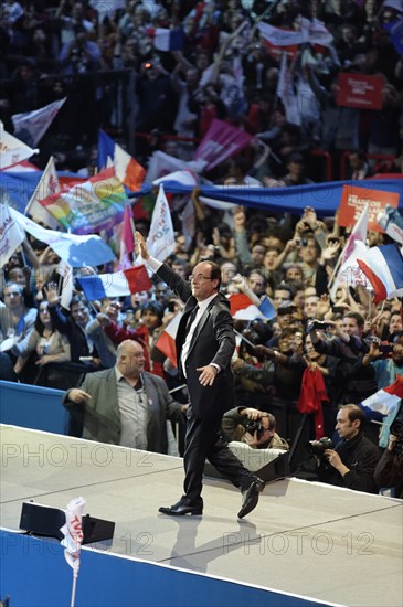 Meeting de François Hollande au Palais Omnisports de Paris Bercy