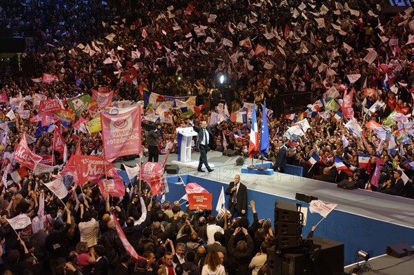 Meeting de François Hollande au Palais Omnisports de Paris Bercy