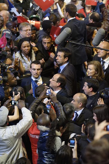 Meeting de François Hollande au Palais Omnisports de Paris Bercy