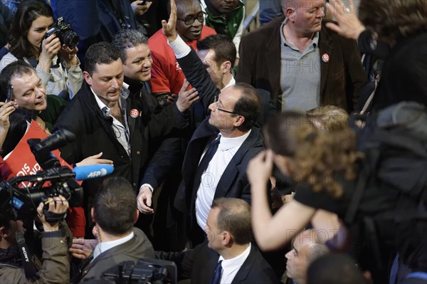 Meeting de François Hollande au Palais Omnisports de Paris Bercy