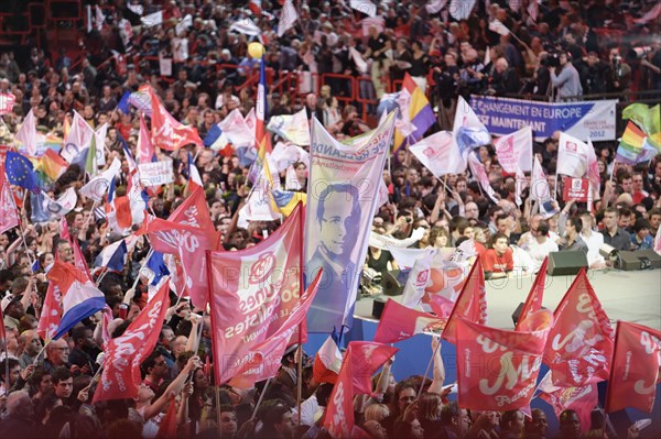 Meeting de François Hollande au Palais Omnisports de Paris Bercy