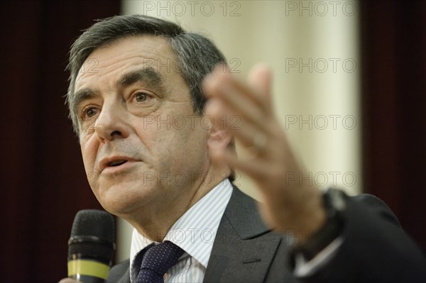 François Fillon candidat à  la présidence de l'UMP