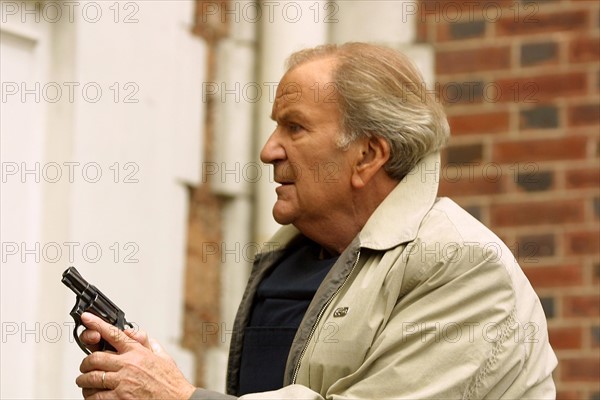 Pierre Mondy dans la série "Les Cordier, juge et flic"