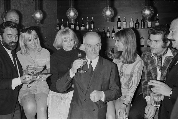 Georges Géret, Mylène Demongeot, Mireille Darc, Louis de Funès, Olga Georges-Picot, Eddy Mitchell