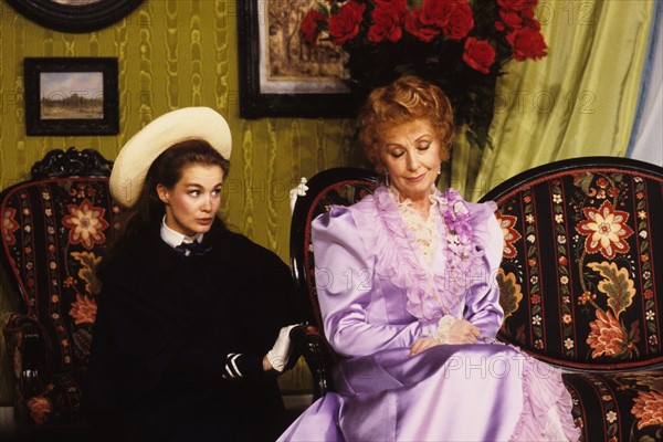 Marie-Sophie Pochat et Danielle Darrieux, 1985