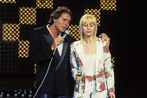 Stone et Charden (1983)