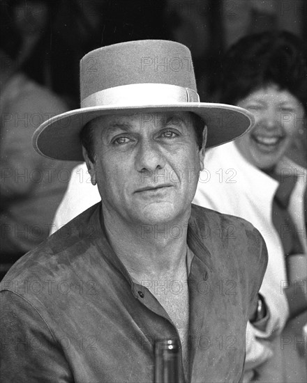 Tony Curtis, 1982