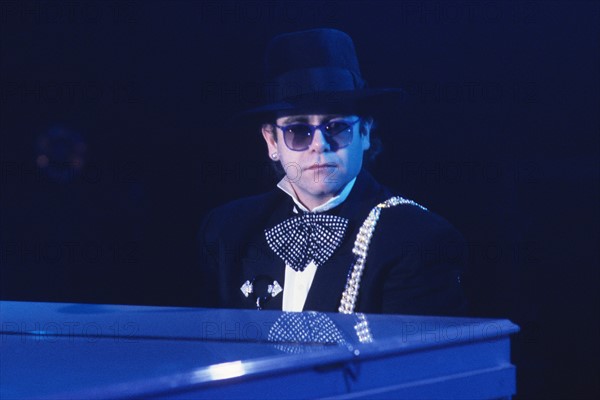 Elton John (1985)