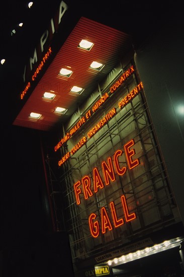 Dernier concert public de France Gall, façade de l'Olympia