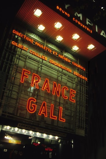 Dernier concert public de France Gall, façade de l'Olympia