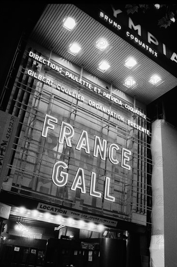 Dernier concert public de France Gall, façade de l'Olympia