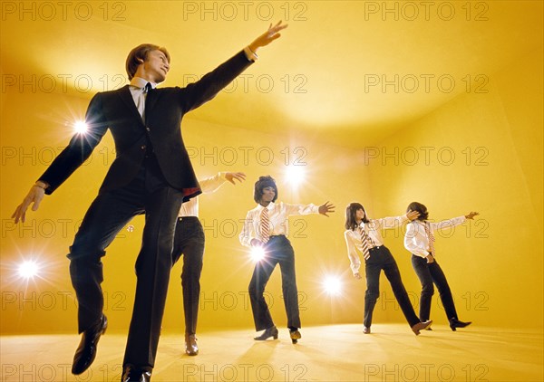 Claude François with his 'Claudettes', 1967