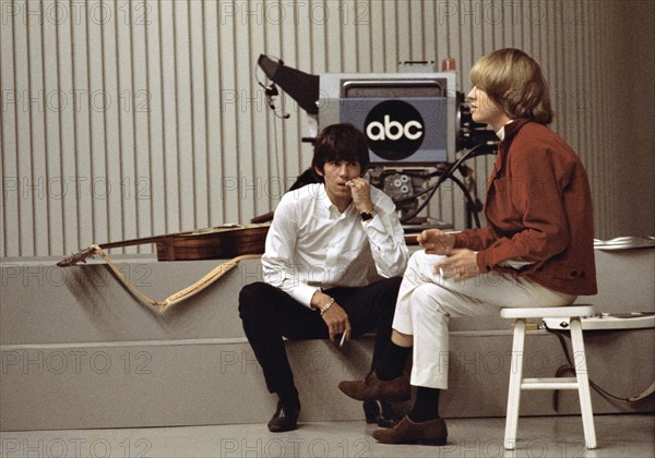 Brian Jones et Keith Richards dans les studios de télévision ABC, 1965