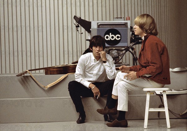 Brian Jones and Keith Richards in the ABC television studio, 1965