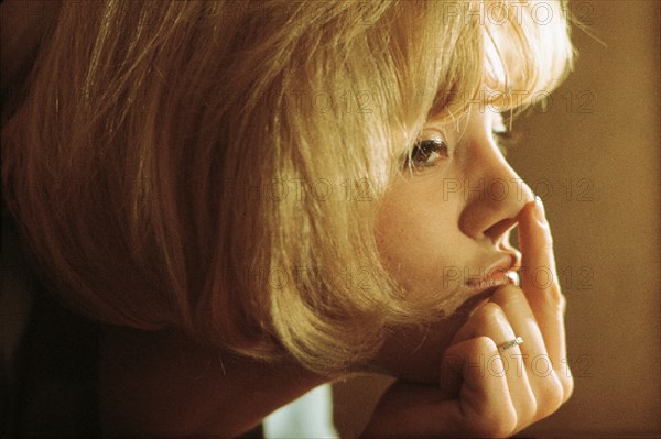 Sylvie Vartan, Paris