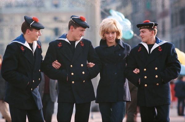 Sylvie Vartan sur le port de Marseille