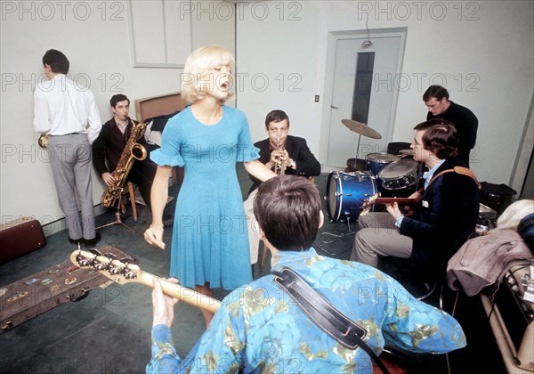 Sylvie Vartan en studio