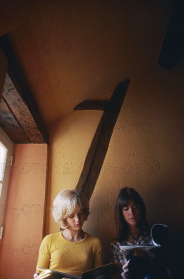 Sylvie Vartan et Françoise Hardy, 1966