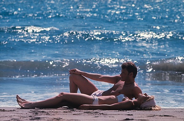 Sylvie Vartan and Johnny Hallyday on the beach