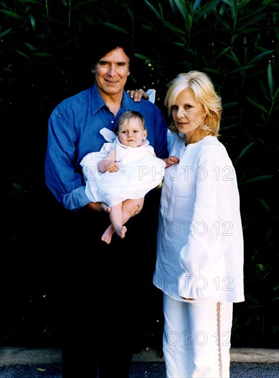 Sylvie Vartan, son mari Tony Scotti, et leur fille adoptive, Darina
