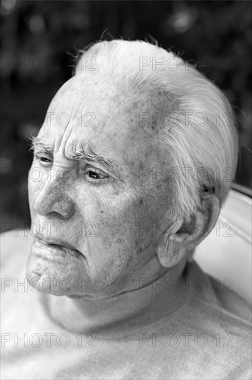 Kirk Douglas