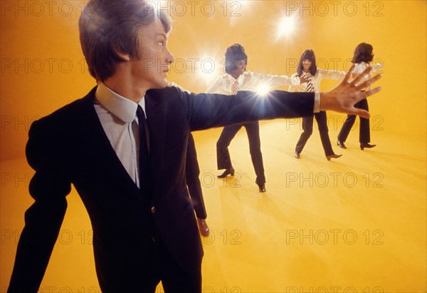 Claude François with his 'Claudettes', 1967