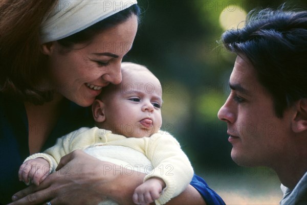 Alain Delon avec sa femme et son fils