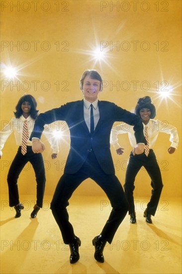 Claude François with his 'Claudettes', 1967