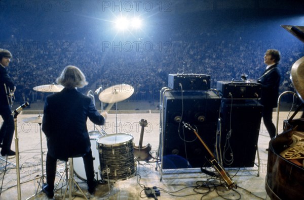 Les Beatles on stage, 1965