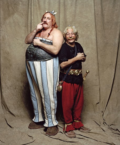 Gérard Depardieu and Christian Clavier in Astérix & Obélix : Mission Cléopâtre