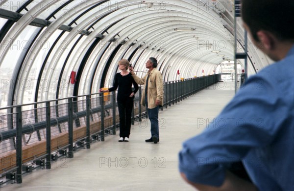 Jean-Marie Périer doing a photoshoot with Françoise Hardy