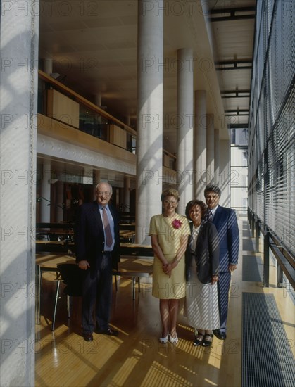 Françoise Barré-Sinoussi, Pierre Tiollais, Gérard Orth, et Marilyne Sasportes