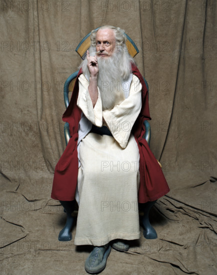 Claude Rich dans Astérix & Obélix : Mission Cléopâtre